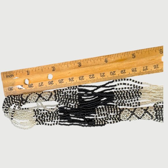 Elegant Black & White Beaded Necklace Geometric Patterns & Twisted Design OUC - Picture 9 of 10